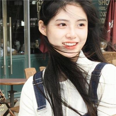 她是我爸爸海报